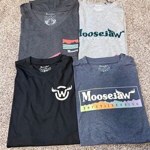 Moosejaw Women’s Graphic T’s Size Small